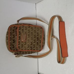 Michael Kors Bedford Zip flight bag crossbody bag